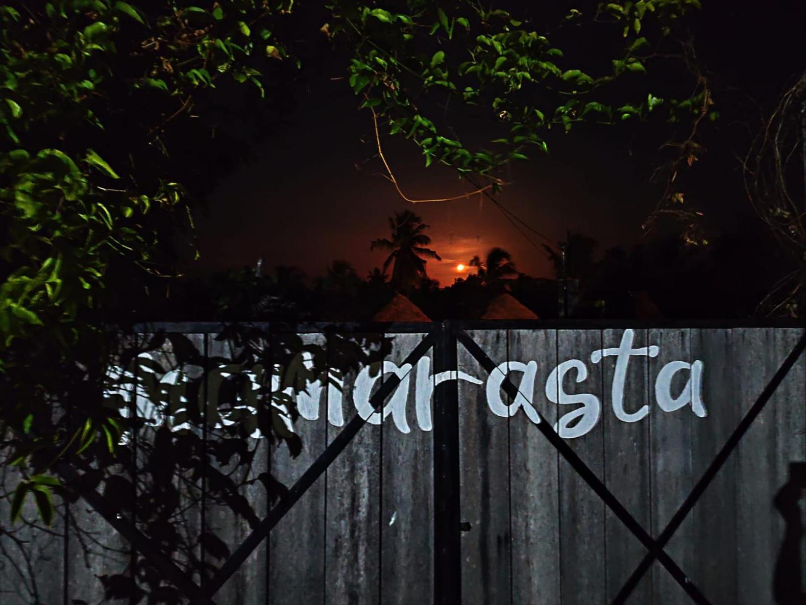 Mamarasta Bed & Breakfast Bwejuu Exterior photo